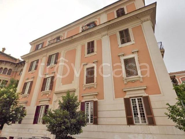 Trilocale in vendita a Roma, Bologna