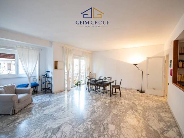 Trilocale in vendita a Roma, Garbatella