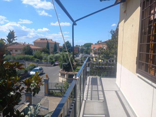 Trilocale in vendita a Roma, Finocchio