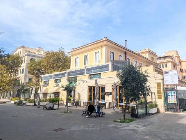 TRILOCALE in vendita a Roma, Ostia