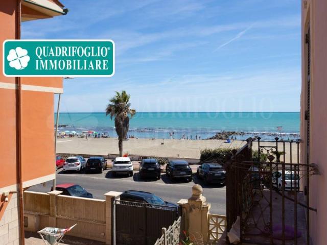 Trilocale in vendita a Roma, Ostia Ponente