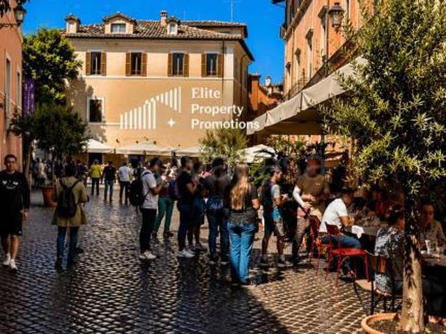Trilocale in vendita a Roma piazza Trilussa, Trastevere