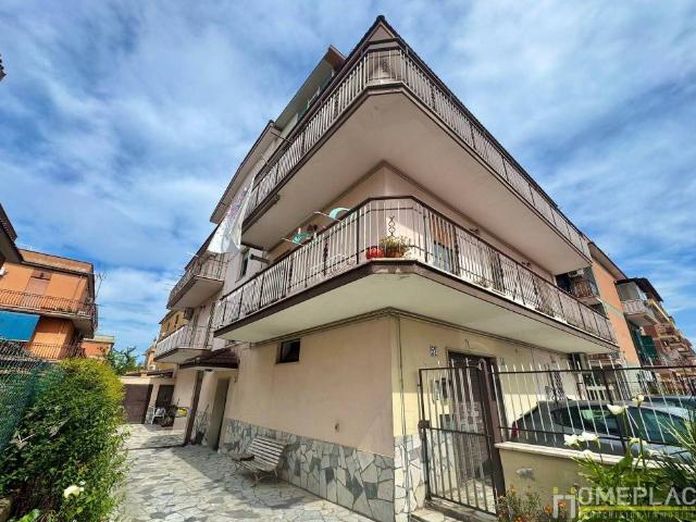 Trilocale in vendita a Roma, Torre angela