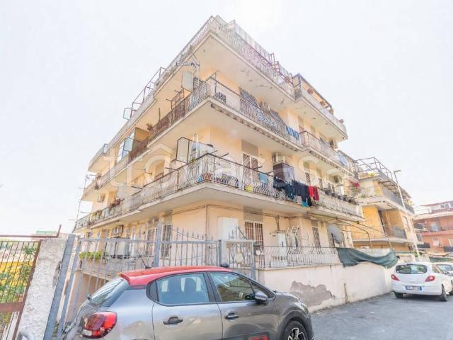 Trilocale in vendita a Roma, Trullo Colle del Sole