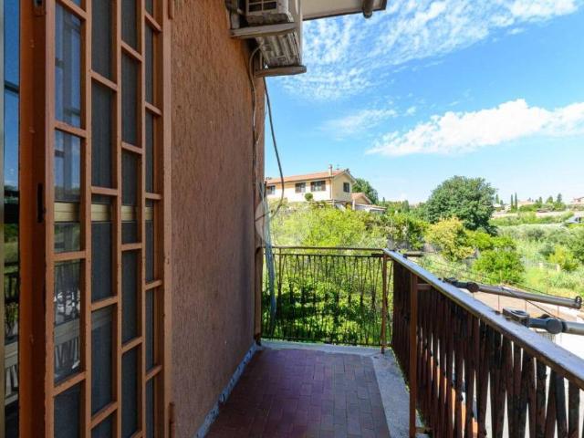 Trilocale in vendita a Roma, Trullo Colle del Sole