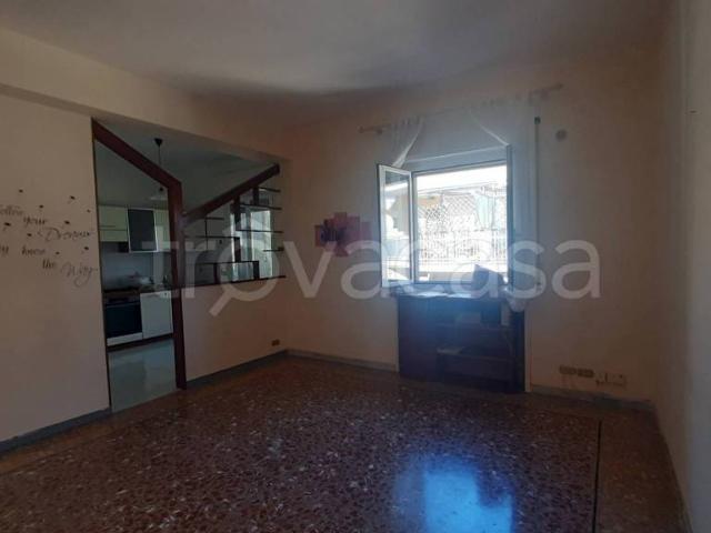 Trilocale in vendita a Roma via Mario Carrara, 8, Torrevecchia
