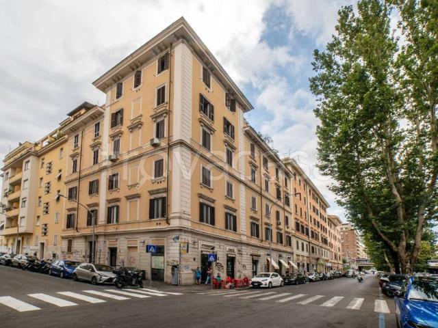 Trilocale in vendita a Roma via Matteo Ricci, 8, Ostiense