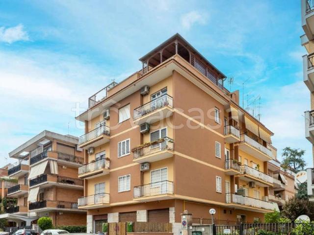 Trilocale in vendita a Roma via nicola laurantoni, Villa Bonelli