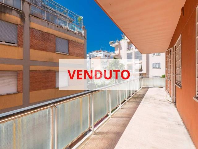 Trilocale in vendita a Roma via Attilio Friggeri, 82, Balduina