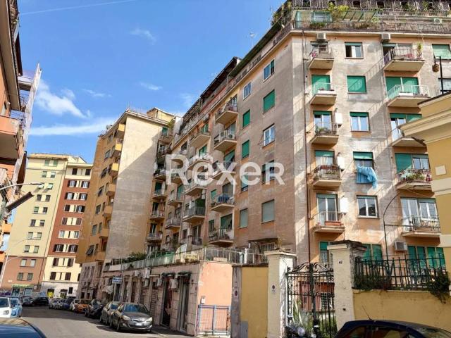 Trilocale in vendita a Roma via Alba, 56, Re di Roma