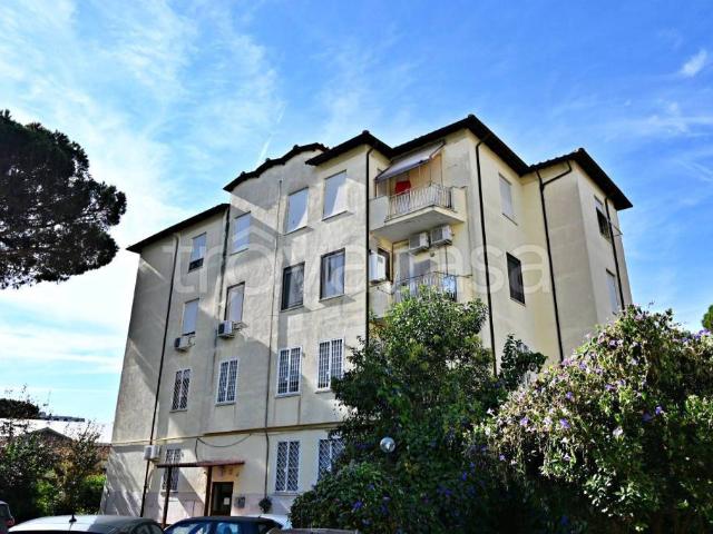 Trilocale in vendita a Roma via Alberto Galli, 20, Acilia