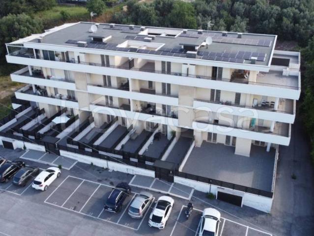 Trilocale in vendita a Roma via Anagnina, 421, Morena
