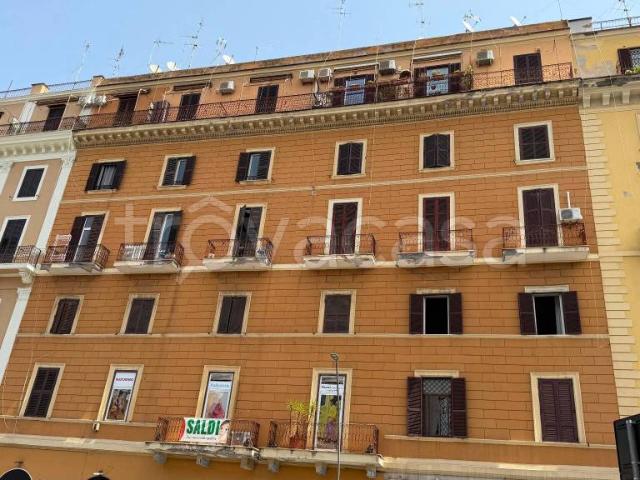 Trilocale in vendita a Roma via Appia Nuova, 251, Re di Roma