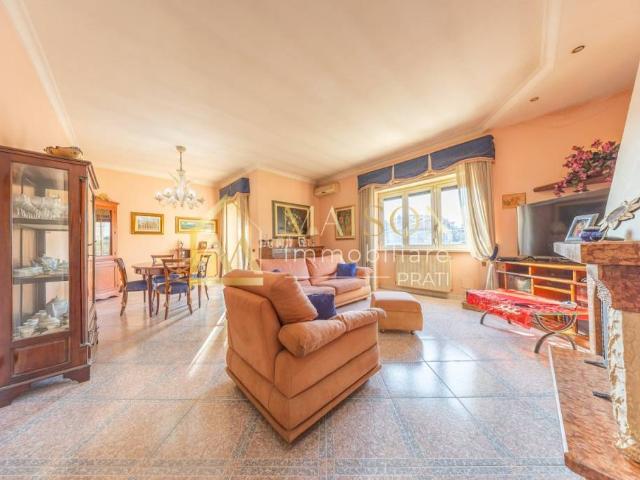 Trilocale in vendita a Roma via Banari, Rocca Cencia