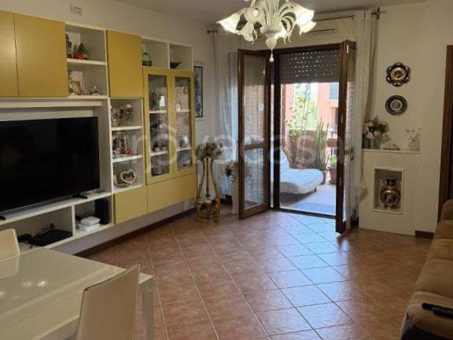 Trilocale in vendita a Roma via Carlo Muscetta, Bufalotta