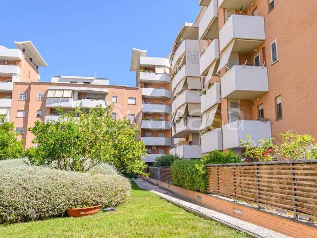 Trilocale in vendita a Roma via Cerchiara, Settecamini