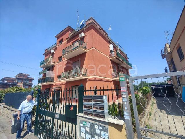 Trilocale in vendita a Roma via Cologno Monzese, 78, Ottavia