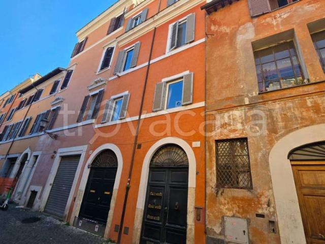 Trilocale in vendita a Roma via Dei Foraggi, 88A, Colosseo Fori Imperiali