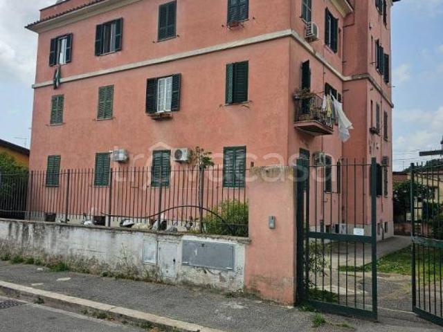 Trilocale in vendita a Roma via dei Savorgnan, 19, Torpignattara