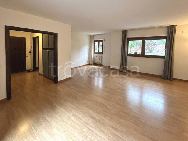 Trilocale in vendita a Roma via della Mendola, Cortina d'Ampezzo