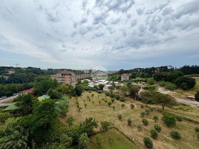 Trilocale in vendita a Roma via della Serenella, Colli Portuensi Casaletto