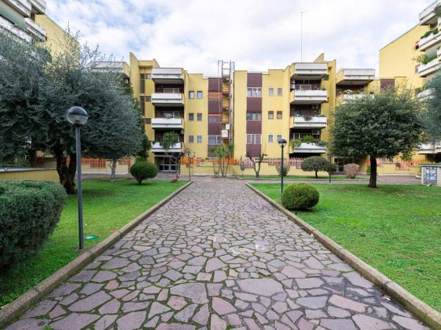 Trilocale in vendita a Roma via Federico Seismit Doda, Fonte Meravigliosa