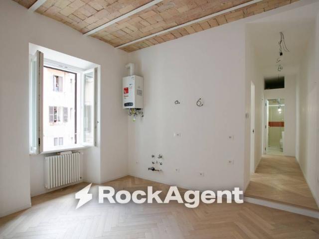 Trilocale in vendita a Roma via Germanico, 170, Prati