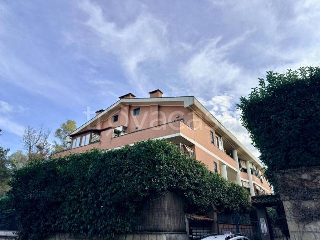 Bilocale in vendita a Roma via Giambattista Gelli, Casal Bernocchi
