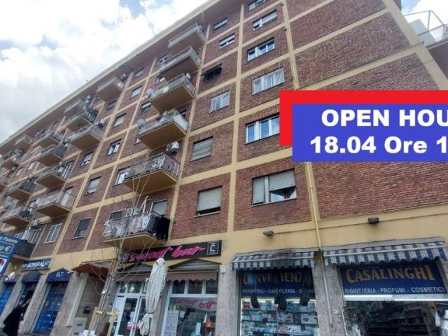 Trilocale in vendita a Roma via Giovanni Volpato, 4, Marconi