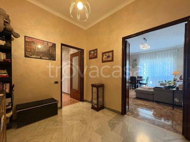 Trilocale in vendita a Roma via Livilla, Quadraro