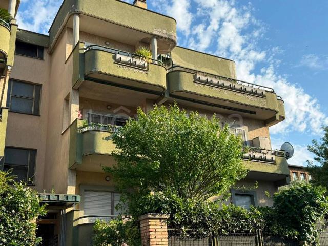 Trilocale in vendita a Roma via Pupinia, Torre Gaia