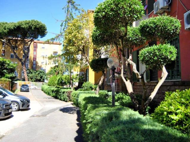 Trilocale in vendita a Roma via Paestum, 9, Quadraro