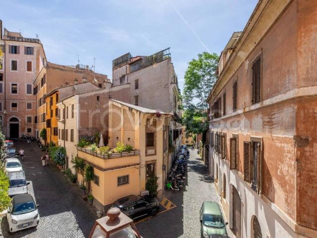 Trilocale in vendita a Roma via Panisperna, 216, Monti