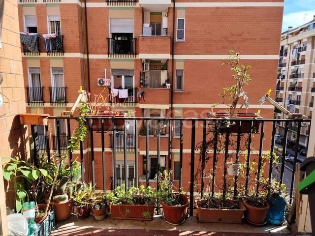 Trilocale in vendita a Roma via pieve fosciana, 93, Magliana