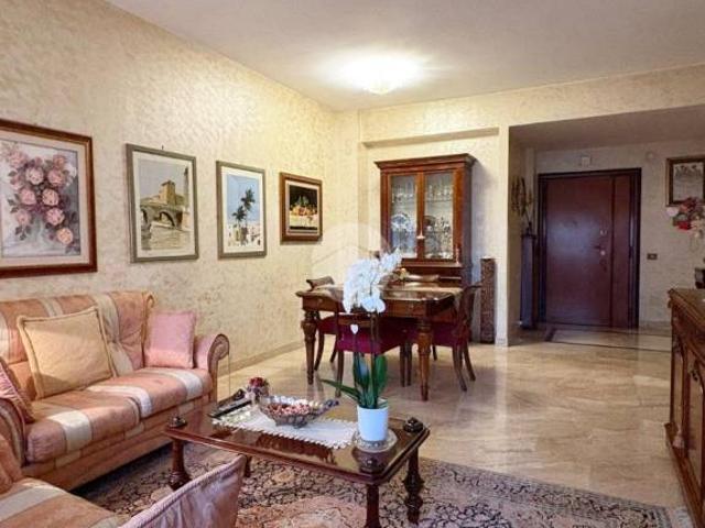 Trilocale in vendita a Roma via pisino, Villa Gordiani