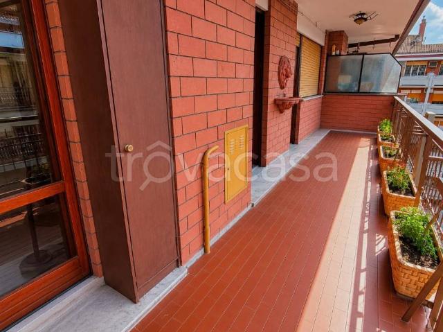 Trilocale in vendita a Roma via Pisino, Villa Gordiani