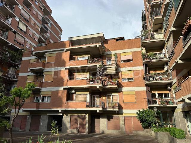 Trilocale in vendita a Roma via Quirino Majorana, Marconi