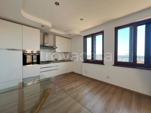 Trilocale in vendita a Roma via Rescaldina, Ottavia
