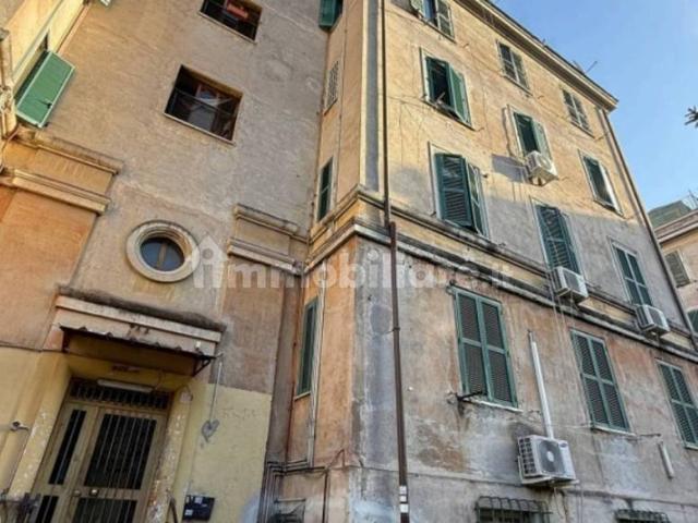 Trilocale in vendita a Roma via Roberto De Nobili, 19, Garbatella