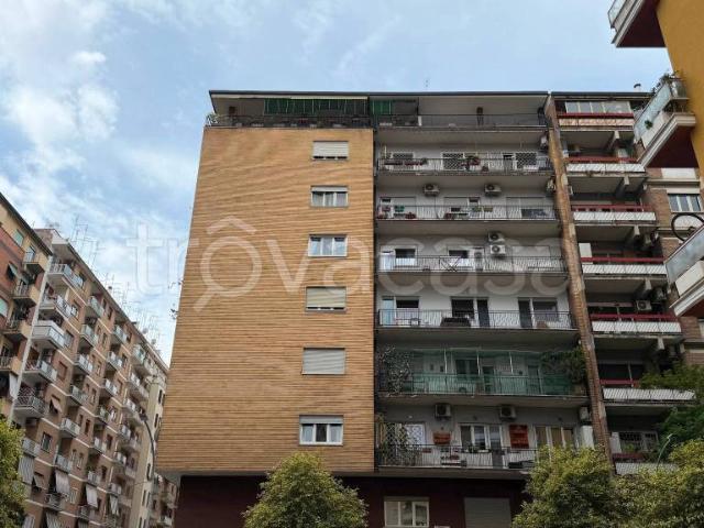 Trilocale in vendita a Roma via Tarquinio Prisco, 55, Furio Camillo