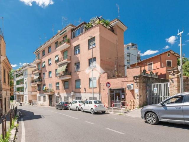 Trilocale in vendita a Roma via Trionfale, 85, Piazzale degli Eroi