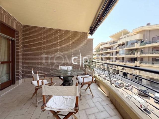 Trilocale in vendita a Roma via Villa di Faonte, Tufello