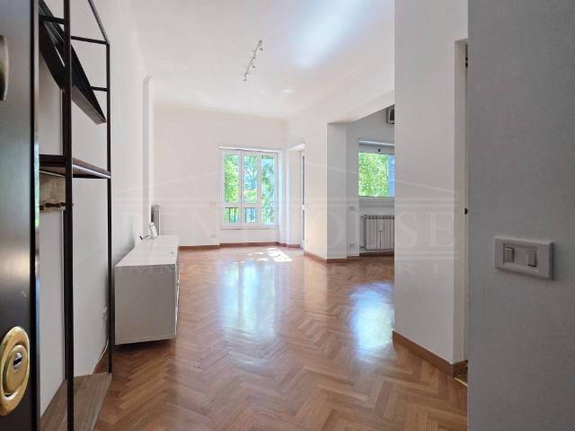 Trilocale in vendita a Roma viale dell'Umanesimo, 307, EUR
