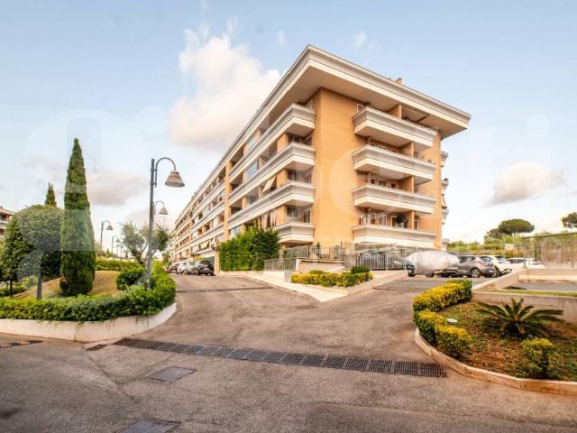 Trilocale in vendita a Roma viale Italo Calvino, 49, Fonte Ostiense