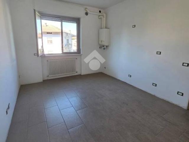 Trilocale in vendita a Romano di Lombardia via mameli, 1