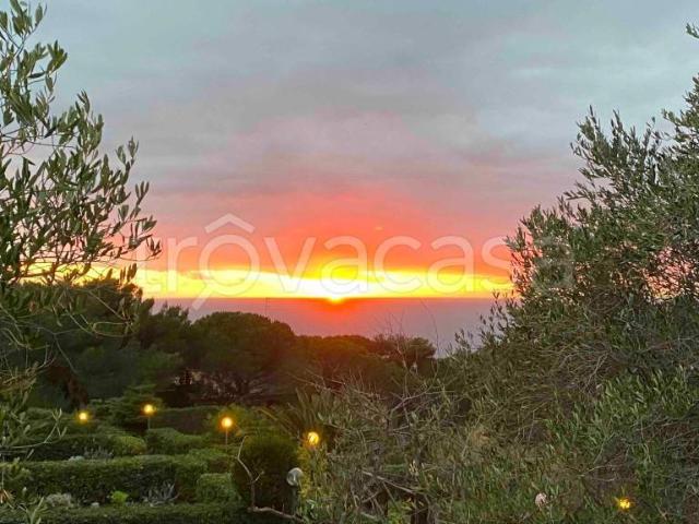 Trilocale in vendita a Rosignano Marittimo via Arno, 7, Castiglioncello