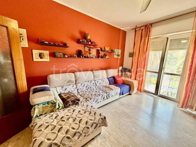 Trilocale in vendita a Rozzano via Torino, 65