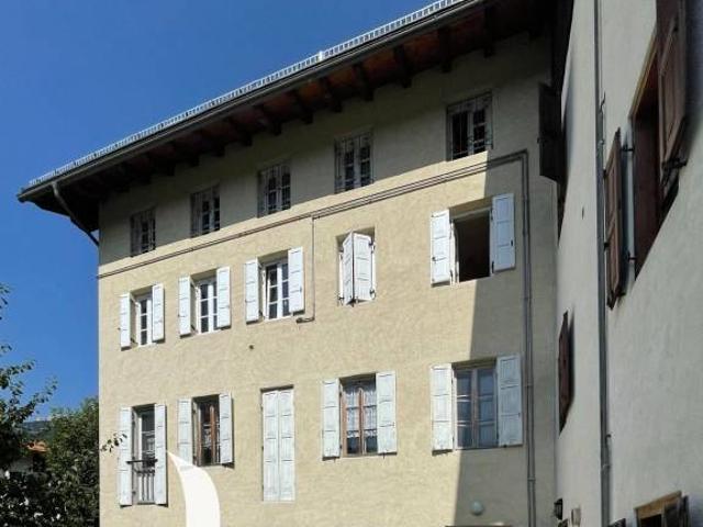 Trilocale in vendita a San Vito di Cadore via Costa, 19