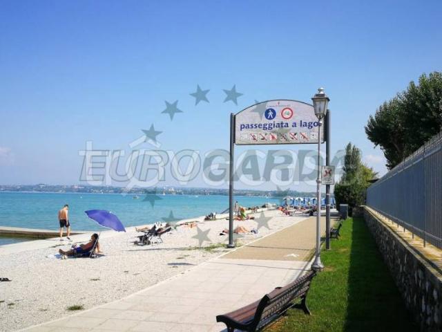 Trilocale in vendita a San Benedetto di Lugana, Peschiera del Garda