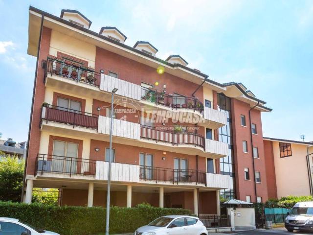 Trilocale in vendita a San Mauro Torinese via Ronchi 42